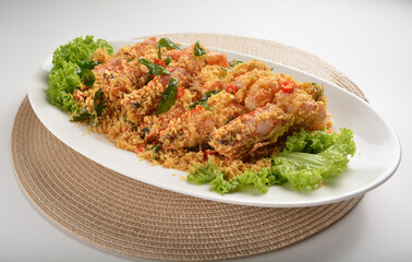 wok fried big tiger prawn with crispy butter cereal curry leaf chilli Asia halal menu
