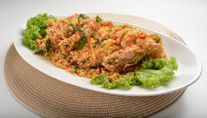 wok fried big tiger prawn with crispy butter cereal curry leaf chilli Asia halal menu