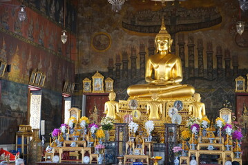 buddha statue at temple