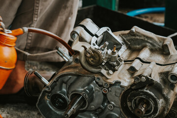 Motorcycle engines dismantling, assembly, maintenance and engine repair.	