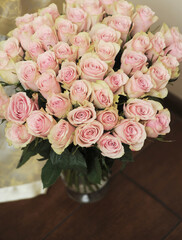 bouquet of pink roses