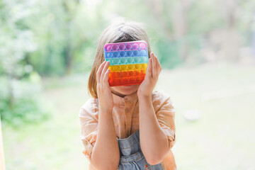 Happy European Baby Colorful Rainbow Pop It Pop Fidget Sensory Toy, Trending Toys and Anti stress, No Face