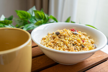 シリアルとコーヒーの朝食