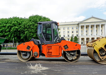 roller for compaction of asphalt and road repair