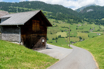 Fototapeta na wymiar Schweiz im Sommer Churfirsten