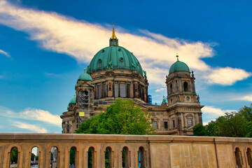 Fototapeta na wymiar The famous Berliner Dom (Berlin Cathedral) in Berlin