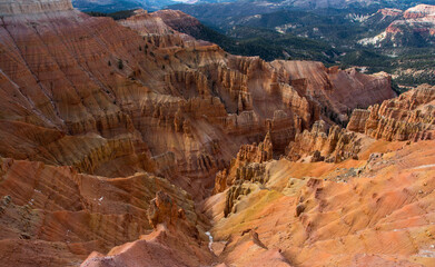 View to the formations of the Cedar Breaks.