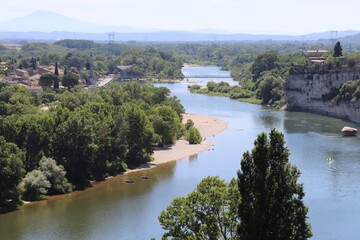 Fototapeta premium La riviere Ardeche vue depuis le village de Aigueze, village de Aigueze, departement du Gard, France