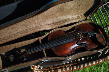  violin in open case