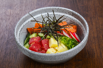 Poke with salmon, tuna and nori