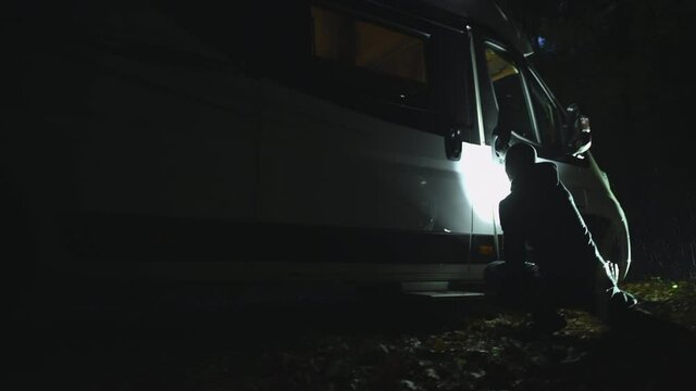 Thief Opening RV Camper Van Motorhome Doors and Breaking in