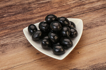 Black olives in the bowl