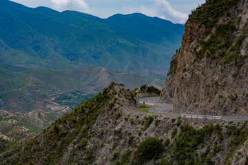 carretera en acantilado