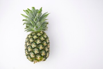 Fototapeta premium fresh green pineapple isolated on white background