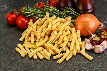 Raw Italian wheat pasta - Fusilli