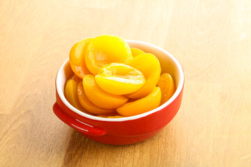 Canned apricot – sweet light dessert