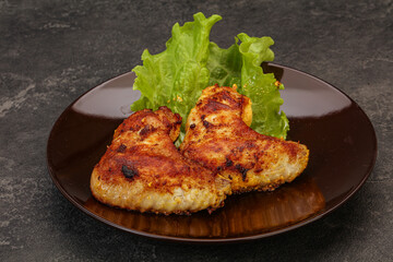 Roasted chicken wings with spices