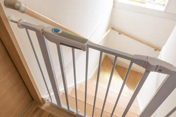 階段に設置したベビーゲート