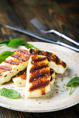 Grilled halloumi cheese with herbs