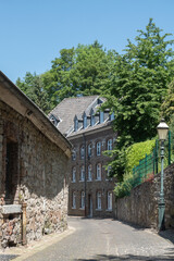 Fototapeta na wymiar Die schöne Altstadt der Kupferstadt Stolberg - vertikale Bilder