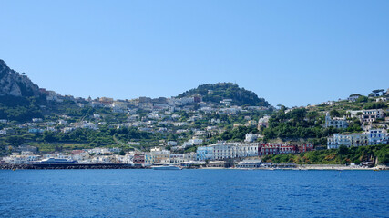 Insel Capri, Felsenküste, Insel im Mittelmeer