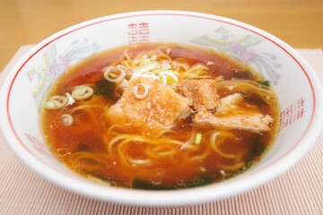 豚バラ肉の角煮を入れたラーメン