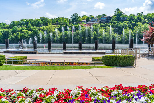 gardens and fountains at Branson Landing in Branson, Missouri