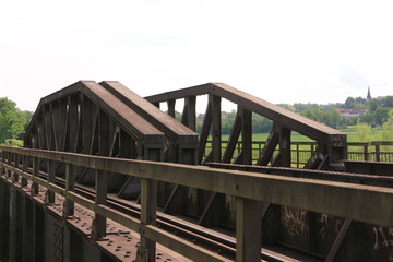 Alte Eisenbahnbrücke über die Ruhr nahe der Stadt Wickede an der Ruhr