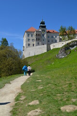 Naklejka premium Zamek Pieskowa Skała, Szlak Orlich Gniazd, Polska