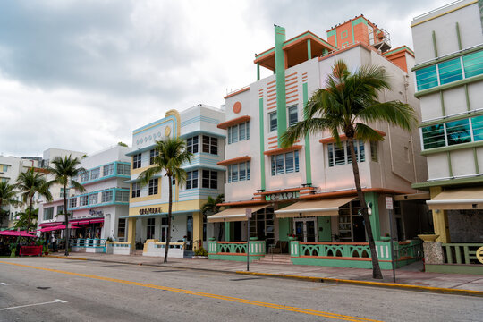 Miami, USA - March 19, 2021: Art-deco Hotel Buildings Line Iconic Ocean Drive Street In Florida