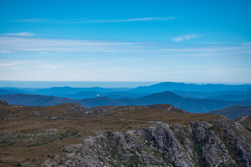 Obraz premium Layers of mountains atop Cradle Mountain, Overland Track, Tasmania, Australia