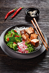 Salmon teriyaki with rice noodle and vegetables