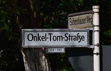 Strassenschild Onkel Tom Strasse im Stadtteil Zehlendorf, Berlin
