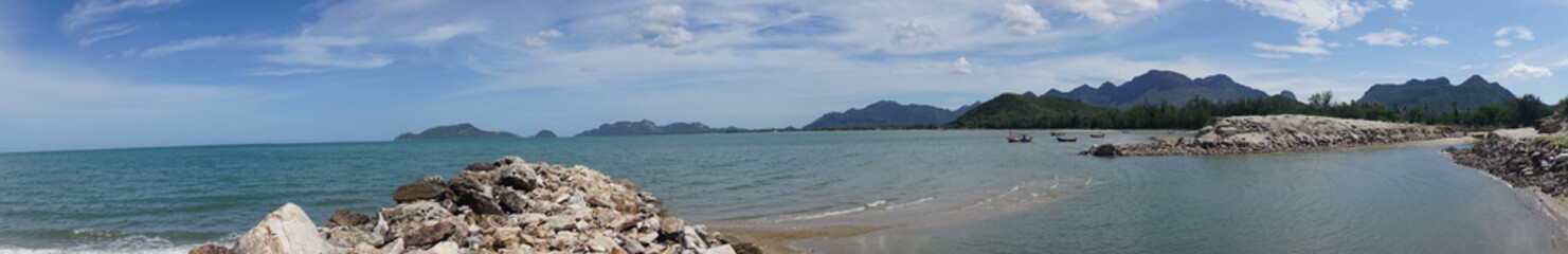 The coast of the uninhabited beach