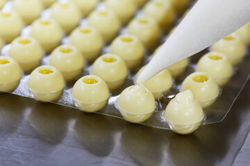 Herstellung von handgemachten Pralinen