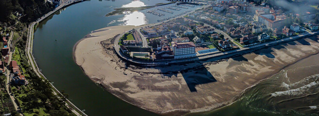 Obraz premium aerial view of the estuary and ribadesella beach. Asturias. Spain.