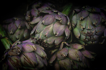 Obraz premium Background of Artichoke on black