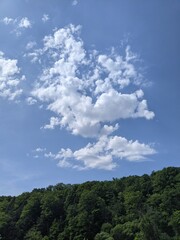 Obraz premium White clouds and blue sky 