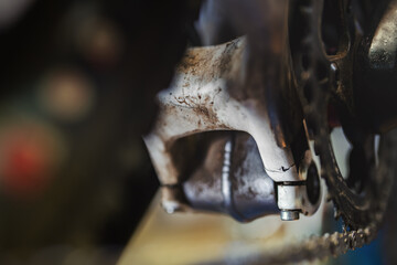 A crack in the carbon frame of a mountain bike. Repairing is definitely possible but it is a complicated process - one best performed by people with experience, knowledge and the correct tools. - obrazy, fototapety, plakaty