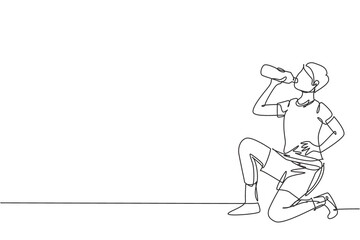 Obraz na płótnie Canvas Single one line drawing young man drinking water in bottle while squatting after running. Morning exercise causes thirst and dehydration. Modern continuous line draw design graphic vector illustration