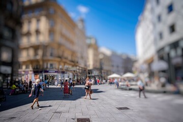 Obraz premium Crowd of anonymous people walking on busy city street
