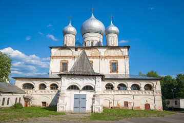 Fototapeta na wymiar Ancient Znamensky Cathedral close up on a sunny July day. Veliky Novgorod, Russia