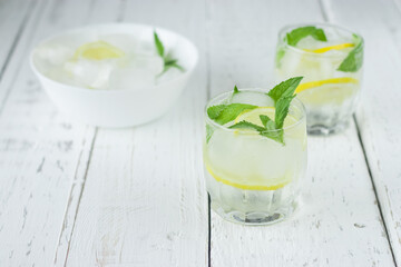mojito cocktail with mint and ice