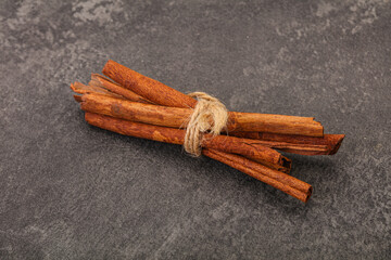Aroma Cinnamon stick heap isolated