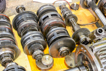 Friction clutch of the gearbox of the cnc machine tool.
