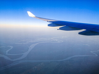 El hermoso río Paraná visto desde un avión