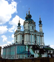 Fototapeta na wymiar Iglesia ortodoxa en Kiev del siglo XVIII.