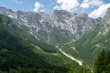 Fototapeta na wymiar Wandern im Karwendel Gebirge
