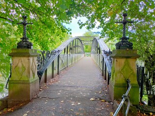 Obraz premium bridge in the park