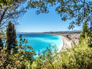 Panorama sur la baie des anges à Nice depuis la colline  du château